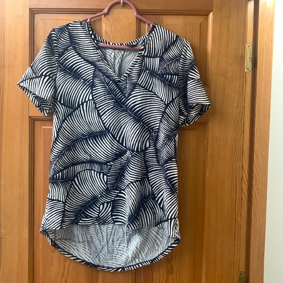 Ann Taylor Top - Size M - Picture 1 of 3